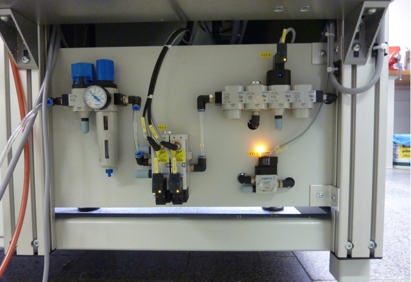 Maloobchod i velkoobchod s elektroinstalačním materiálem.