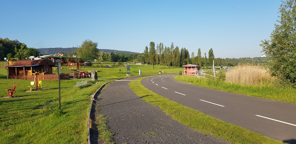 Správa kempu a cyklodráhy, Most