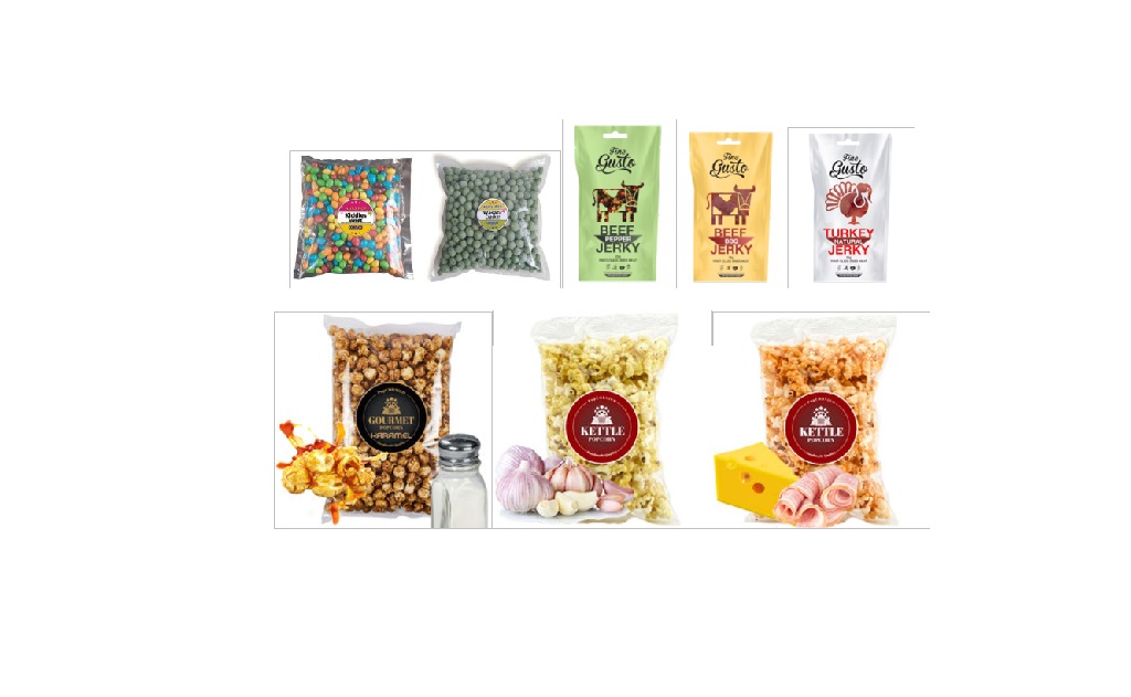 Snack - pražený popcorn, obalované oříšky, sušené maso jerky