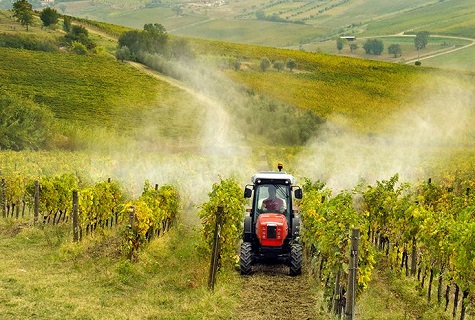 Zemědělské, komunální i vinařské stroje - prodej