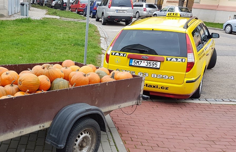 Nonstop taxislužba a přeprava menších zásilek Prostějov