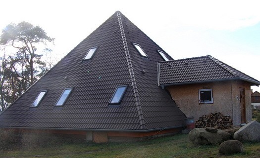 Realizace střech Příbram, stavby domů typu Pyramida