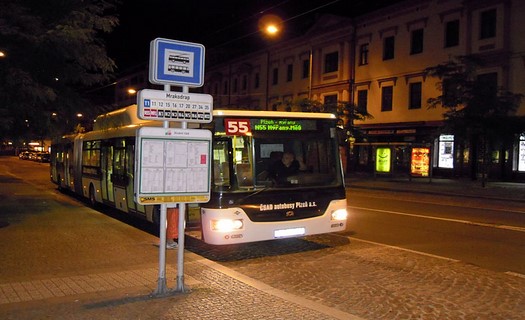 Moderní autobusy značek KAROSA, SOR a NEOPLAN