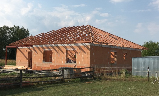 Pokrývačské a tesařské práce s dlouholetou tradicí