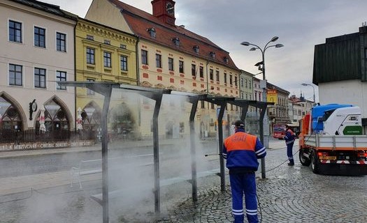 Udržování čistoty na zastávkách Jihlava