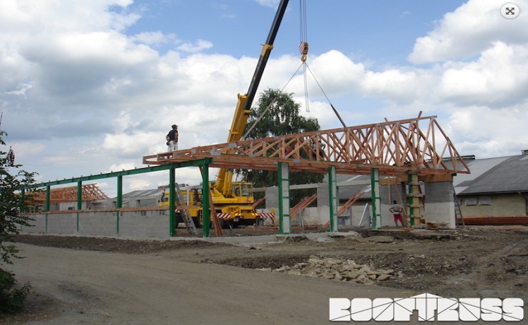 Dřevěné příhradové vazníky pro stavbu střechy haly Ostrava, Olomouc, Brno