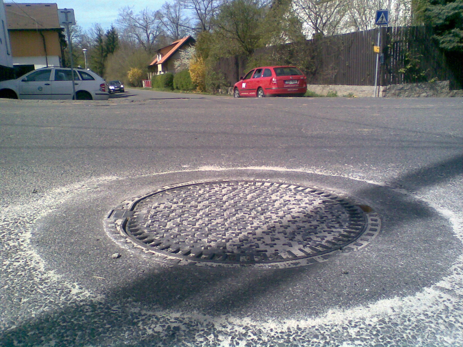 oprava poklopu studeným asfaltem