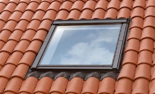 Montáž střešních oken Velux